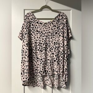 Savanna Jane pink leopard print blouse. Size 1X.